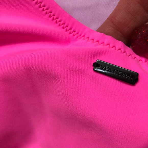 Volcom• Fresh Ink One Piece Electric Pink - Picture 7 of 13